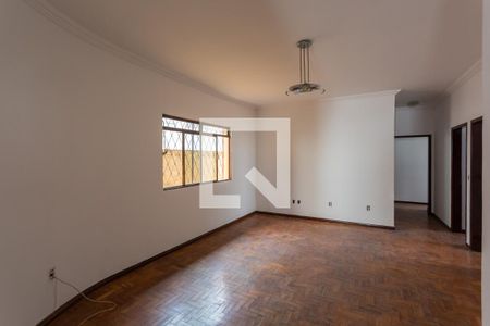 Sala de casa à venda com 3 quartos, 257m² em Dona Clara, Belo Horizonte