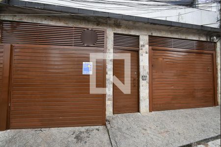 Casa à venda com 120m², 2 quartos e 1 vagaFachada