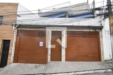 Casa à venda com 120m², 2 quartos e 1 vagaFachada