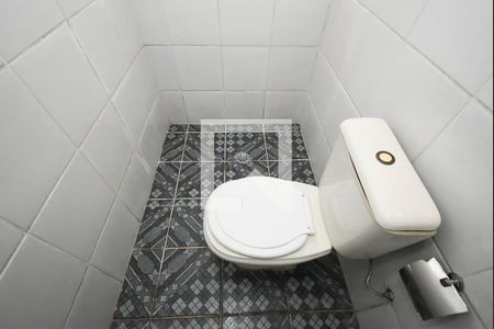 Casa à venda com 120m², 2 quartos e 1 vagaBanheiro da Suíte 1