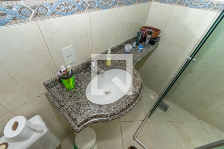 Casa à venda com 115m², 4 quartos e 4 vagas Casa à venda com 115m², 4 quartos e 4 vagasDetalhe Banheiro da Suíte