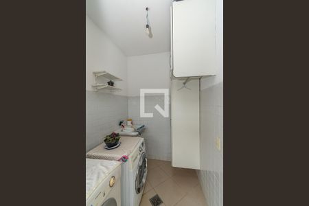 Casa à venda com 115m², 4 quartos e 4 vagas Casa à venda com 115m², 4 quartos e 4 vagasÁrea de Serviço