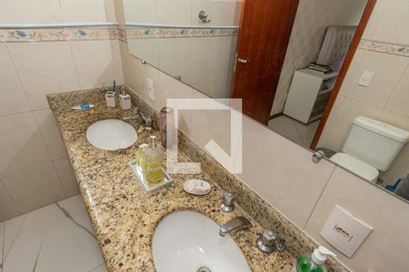 Casa à venda com 115m², 4 quartos e 4 vagas Casa à venda com 115m², 4 quartos e 4 vagasDetalhe Banheiro da Suíte 3