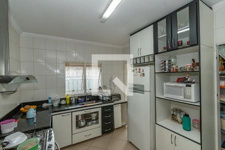 Casa à venda com 115m², 4 quartos e 4 vagas Casa à venda com 115m², 4 quartos e 4 vagasCozinha