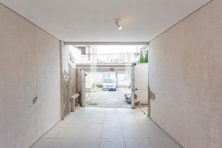 Garagem de casa para alugar com 2 quartos, 80m² em Vila Gumercindo, São Paulo