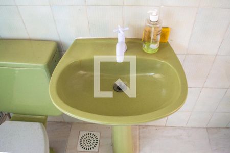 Casa à venda com 160m², 4 quartos e 1 vagaBanheiro