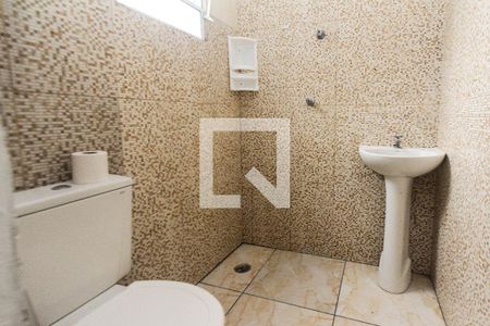 Banheiro de casa para alugar com 1 quarto, 30m² em Jardim Vila Formosa, São Paulo