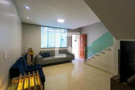 Sala de casa à venda com 2 quartos, 90m² em Santa Ines, Betim