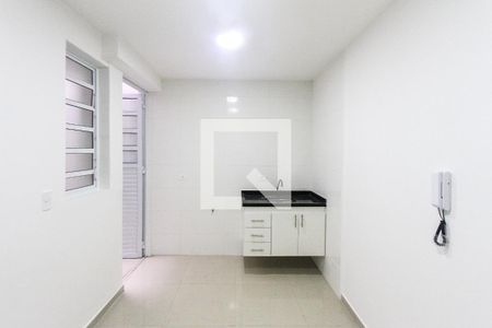 Cozinha e Sala de apartamento para alugar com 1 quarto, 40m² em Parque São Rafael, São Paulo