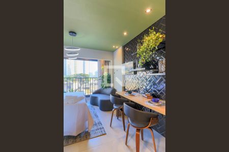 Sala/Quarto de kitnet/studio à venda com 1 quarto, 25m² em Jardim das Acácias, São Paulo