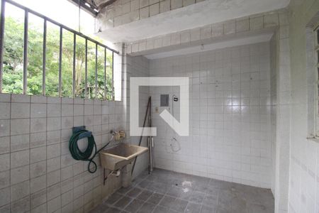 Casa à venda com 150m², 3 quartos e 2 vagasVaranda/área externa