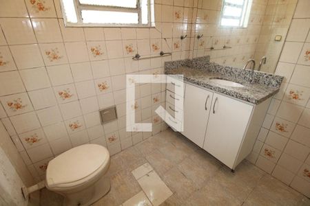 Casa à venda com 150m², 3 quartos e 2 vagasBanheiro da Suíte 2