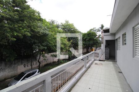 Casa à venda com 150m², 3 quartos e 2 vagasVaranda/área externa