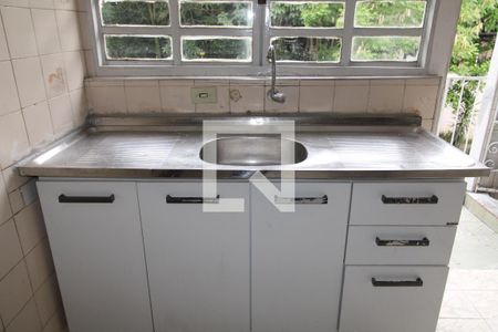 Casa à venda com 150m², 3 quartos e 2 vagasCozinha - Armários