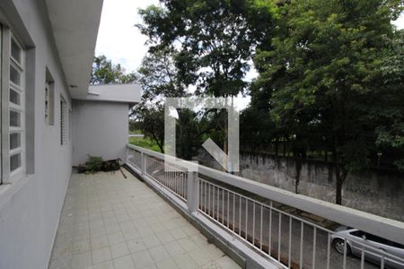 Casa à venda com 150m², 3 quartos e 2 vagasVaranda/área externa