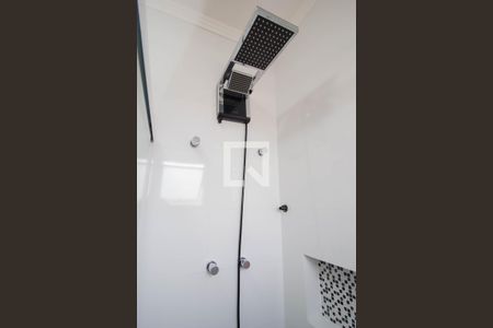 Casa à venda com 170m², 3 quartos e 6 vagasBanheiro da Suíte 2 