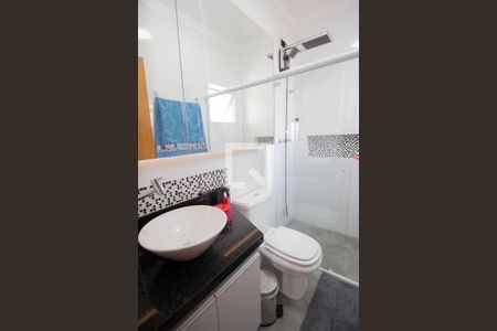 Casa à venda com 170m², 3 quartos e 6 vagasBanheiro da Suíte 2 