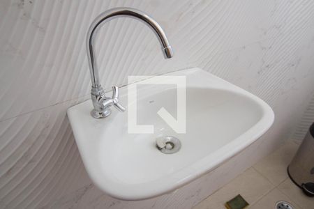 Casa à venda com 170m², 3 quartos e 6 vagasBanheiro de Serviço