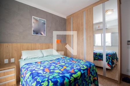 Casa à venda com 170m², 3 quartos e 6 vagasQuarto 2 - Suíte 2