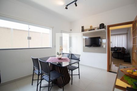 Casa à venda com 170m², 3 quartos e 6 vagasCopa