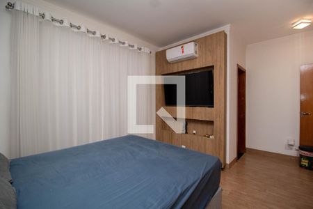 Casa à venda com 170m², 3 quartos e 6 vagasQuarto 3 - Suíte 3