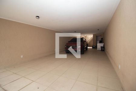 Casa à venda com 170m², 3 quartos e 6 vagasGaragem
