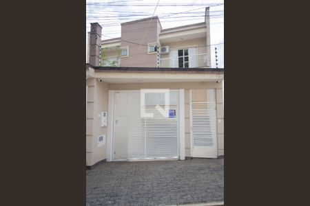 Casa à venda com 170m², 3 quartos e 6 vagasFachada