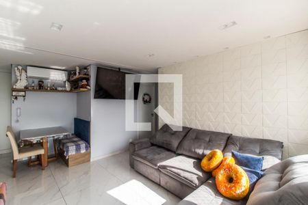 Sala de TV de apartamento para alugar com 2 quartos, 69m² em Alphaville Empresarial, Barueri