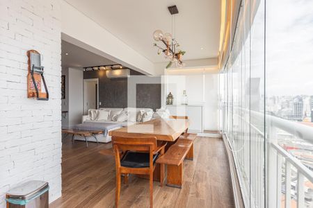 Apartamento à venda com 87m², 2 quartos e 2 vagasVaranda