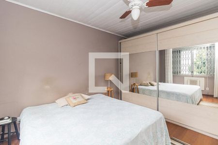 Quarto 1 suite de casa para alugar com 4 quartos, 174m² em Jardim Sabará, Porto Alegre