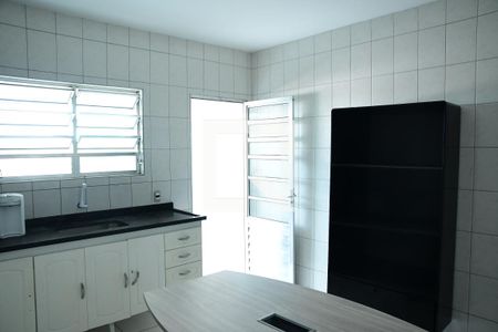 Casa para alugar com 250m², 3 quartos e 2 vagasCozinha