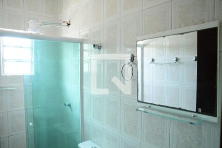 Casa para alugar com 250m², 3 quartos e 2 vagasBanheiro Social