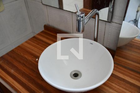 Casa para alugar com 250m², 3 quartos e 2 vagasBanheiro da suíte