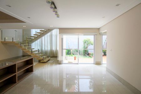 Sala de casa à venda com 4 quartos, 300m² em Vila Prudente, São Paulo