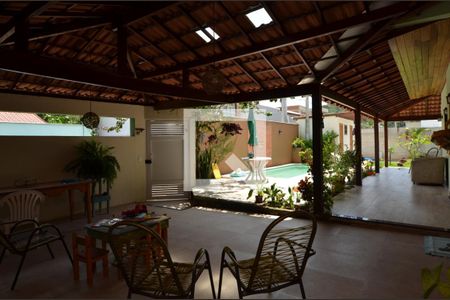 Casa de condomínio à venda com 300m², 5 quartos e 1 vaga Casa de condomínio à venda com 300m², 5 quartos e 1 vagaÁrea comum