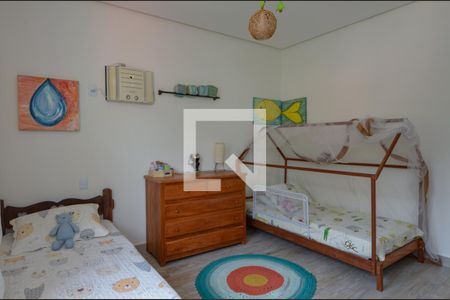 Casa de condomínio à venda com 300m², 5 quartos e 1 vaga Casa de condomínio à venda com 300m², 5 quartos e 1 vagaQuarto 2