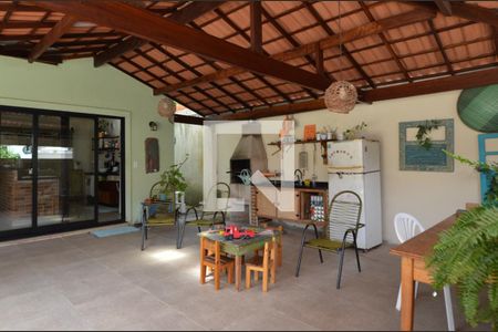 Casa de condomínio à venda com 300m², 5 quartos e 1 vaga Casa de condomínio à venda com 300m², 5 quartos e 1 vagaÁrea comum