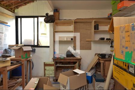 Casa de condomínio à venda com 300m², 5 quartos e 1 vaga Casa de condomínio à venda com 300m², 5 quartos e 1 vagaÁrea comum