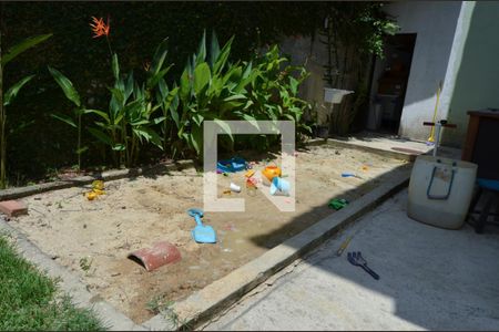 Casa de condomínio à venda com 300m², 5 quartos e 1 vaga Casa de condomínio à venda com 300m², 5 quartos e 1 vagaÁrea comum