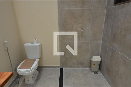 Casa de condomínio à venda com 300m², 5 quartos e 1 vaga Casa de condomínio à venda com 300m², 5 quartos e 1 vagaBanheiro