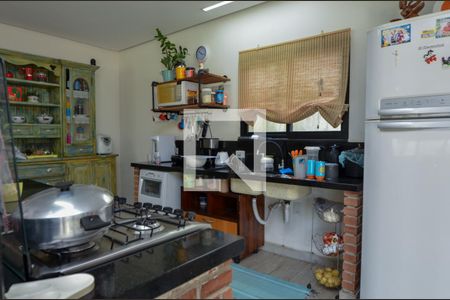 Casa de condomínio à venda com 300m², 5 quartos e 1 vaga Casa de condomínio à venda com 300m², 5 quartos e 1 vagaCozinha