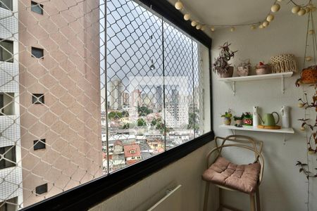 Sacada de apartamento à venda com 2 quartos, 56m² em Vila Bertioga, São Paulo