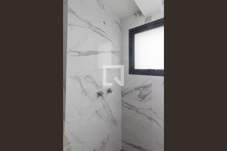 Banheiro de kitnet/studio à venda com 1 quarto, 32m² em Petrópolis, Porto Alegre