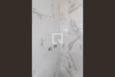 Banheiro de kitnet/studio à venda com 1 quarto, 30m² em Petrópolis, Porto Alegre