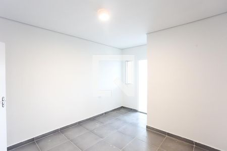 Casa para alugar com 47m², 1 quarto e sem vagasuíte