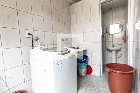 Casa à venda com 170m², 3 quartos e 3 vagas Casa à venda com 170m², 3 quartos e 3 vagasÁrea de serviço