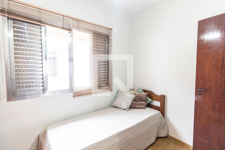 Casa à venda com 170m², 3 quartos e 3 vagas Casa à venda com 170m², 3 quartos e 3 vagasQuarto 2