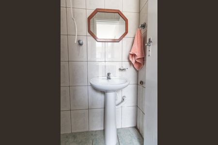 Casa à venda com 170m², 3 quartos e 3 vagas Casa à venda com 170m², 3 quartos e 3 vagasBanheiro de serviço