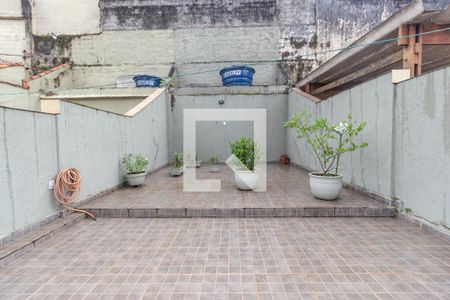 Casa à venda com 170m², 3 quartos e 3 vagas Casa à venda com 170m², 3 quartos e 3 vagasQuintal 2