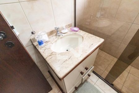 Casa à venda com 170m², 3 quartos e 3 vagas Casa à venda com 170m², 3 quartos e 3 vagasBanheiro